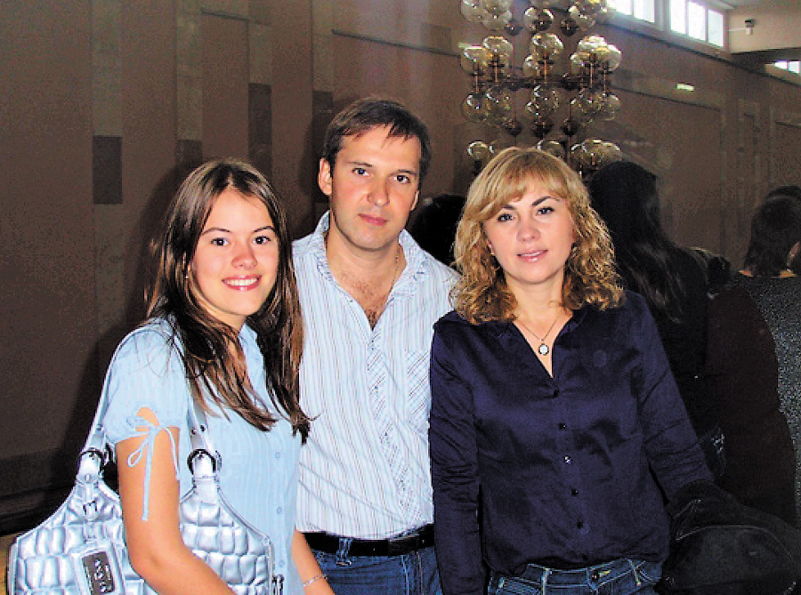 Олександр Аніщенко у колі сім’ї. Фото із сімейного альбому Аніщенків